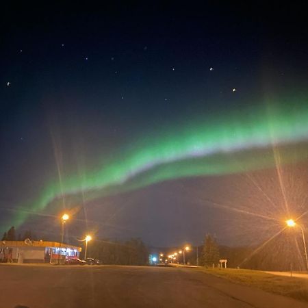 Glacier View Inn Haines Junction Buitenkant foto