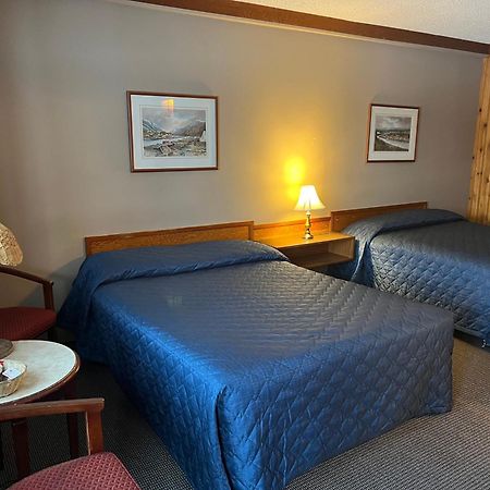 Glacier View Inn Haines Junction Buitenkant foto
