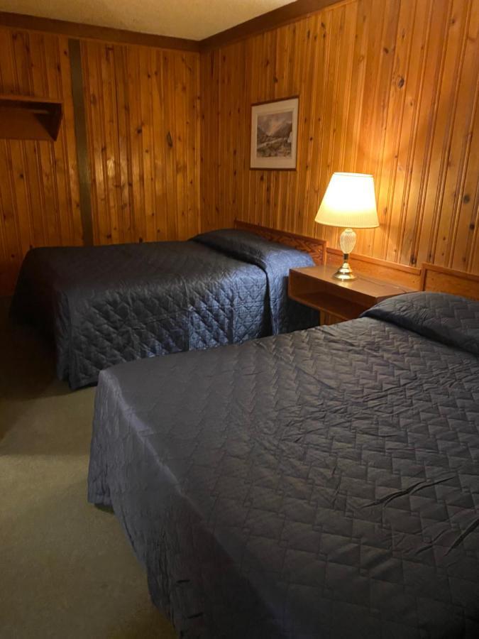 Glacier View Inn Haines Junction Buitenkant foto