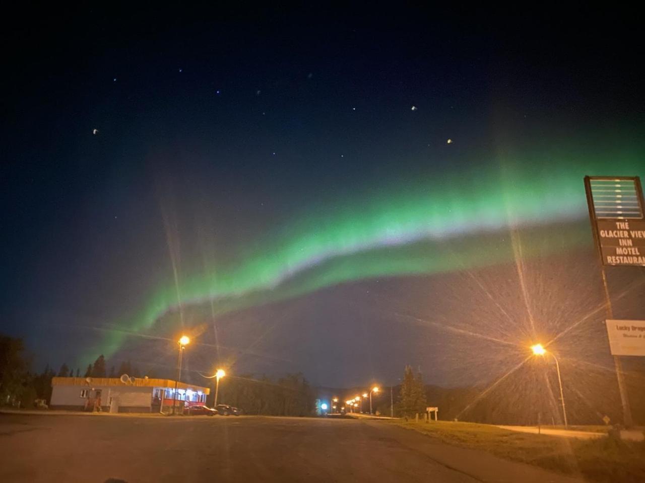 Glacier View Inn Haines Junction Buitenkant foto