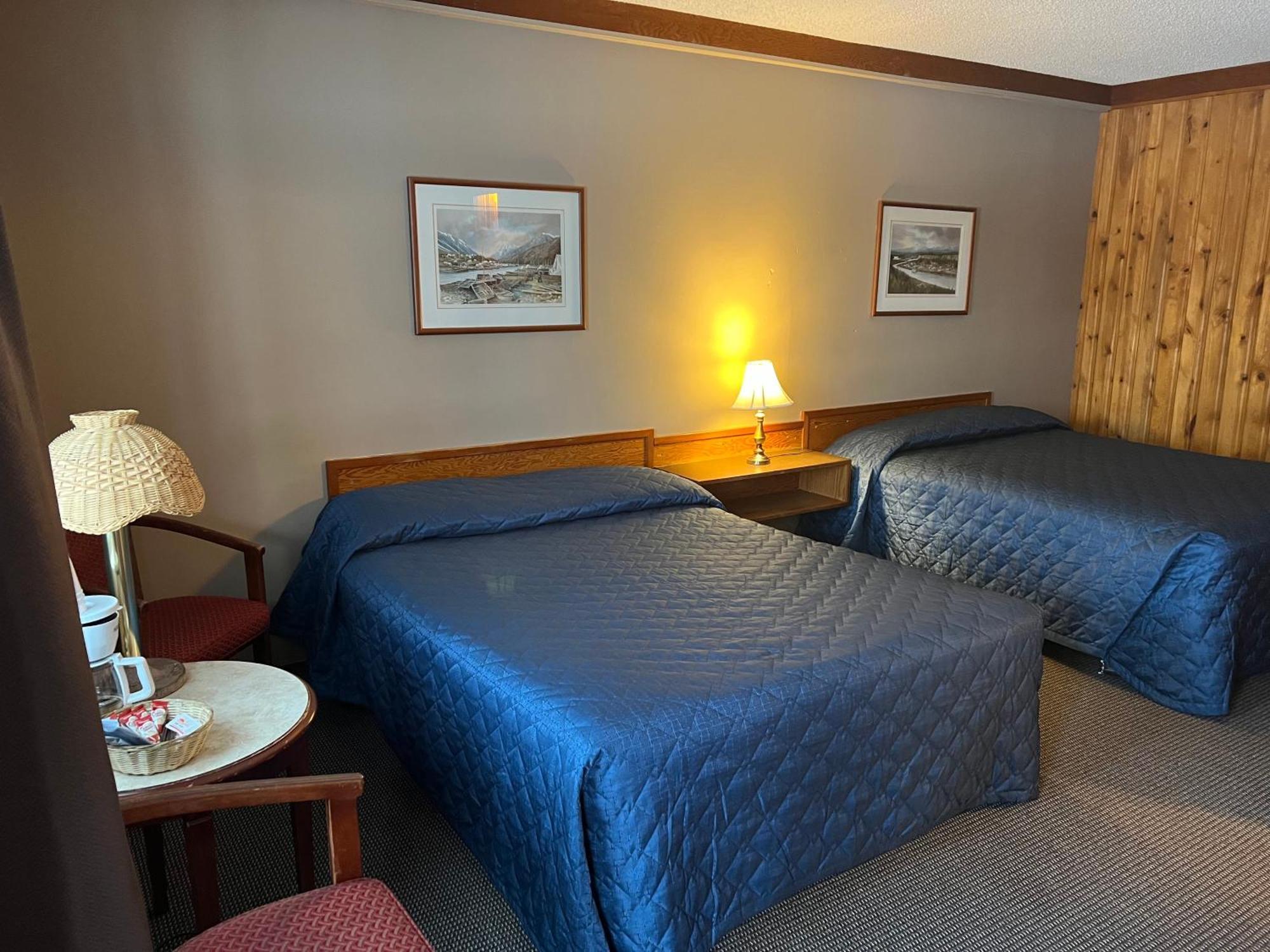 Glacier View Inn Haines Junction Buitenkant foto